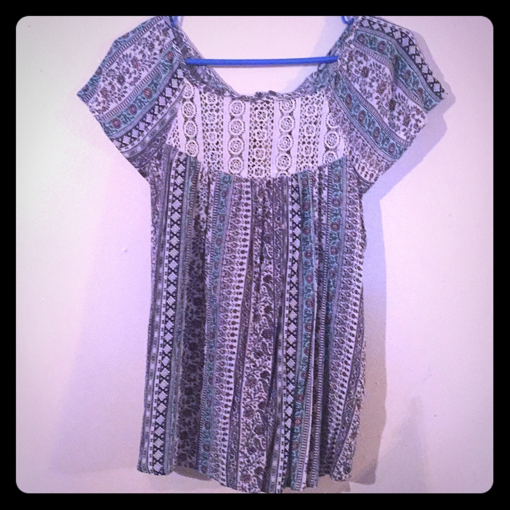 No Boundaries ~ cute top